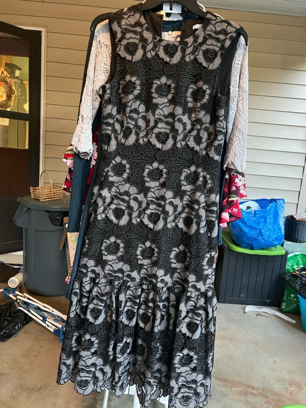 ANTONIO MELANI Black and Gray Floral Lace Tiered Midi Dress